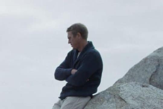 如何优雅地穿搭开襟羊毛衫