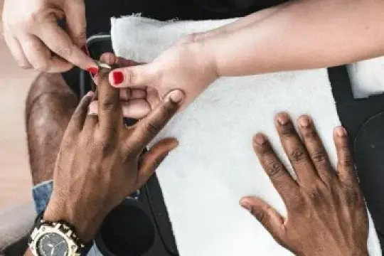 如果你还没做过美甲或足疗，那你真的错过了