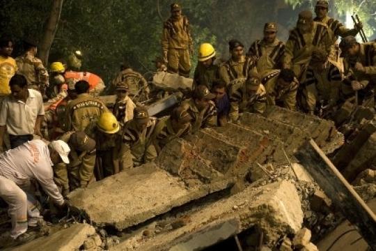 英雄训练：救援时抬起压在伤者身上的重物锻炼法