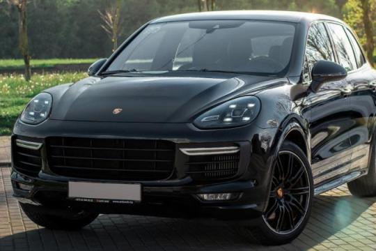 空军中士涉嫌挪用300万美元五角大楼资金购买豪车豪宅