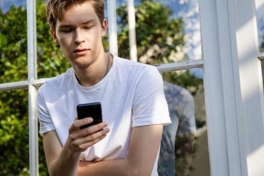 普通男士在约会短信交流中应掌握的6个技巧