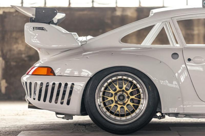Auction Block 1997 Porsche 911 GT2 R 4