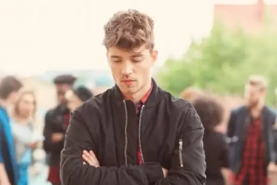 内向者的约会指南