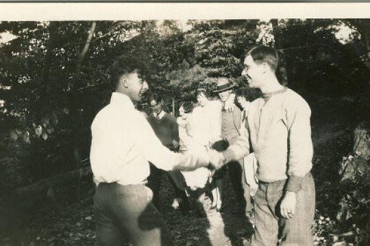 鼓励的话语为何稀少？如何更多地给予赞美