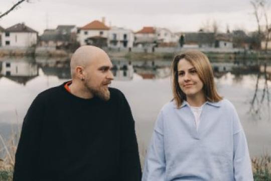 他假装不喜欢你的15个明显信号