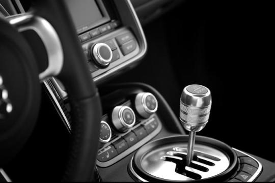 为什么开手动挡让你成为更优秀的司机