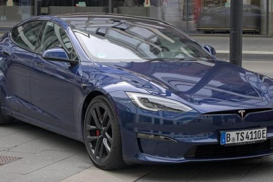 中国禁用特斯拉风格的隐藏车门把手，安全监管趋严