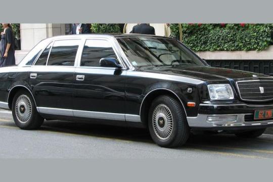 1969款丰田世纪：低调奢华的日本旗舰轿车