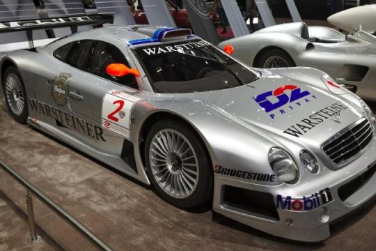 联邦调查局扣押前奥运逃犯名下罕见奔驰CLK GTR敞篷跑车