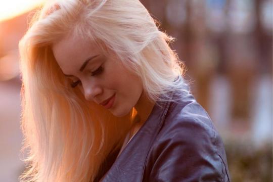 在公共场合体验蓝牙情趣玩具的真实感受