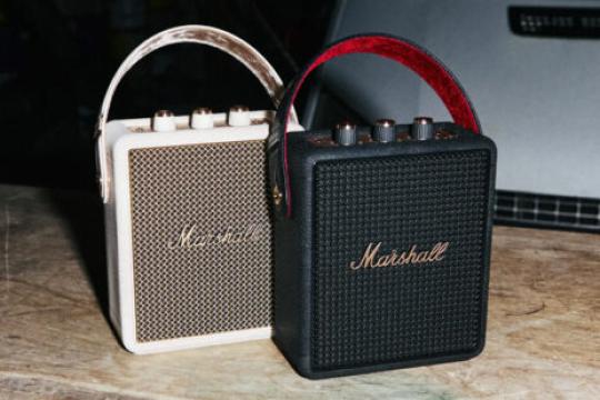 Marshall Stockwell III便携音箱电池续航提升至40小时，支持用户自行更换