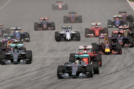 为什么F1中游车队的争夺往往带来最精彩的比赛