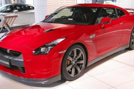 日产GT-R为何依旧令售价翻倍的超跑胆寒