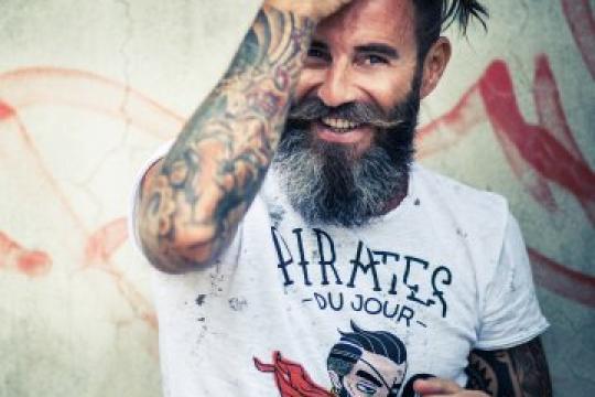 新纹身护理指南：正确保护你的新墨迹