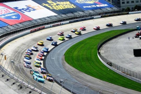 经济学家称NASCAR特许经营制度助长垄断势力