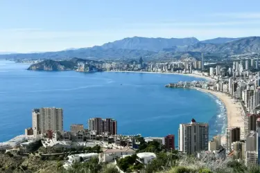 为什么贝尼多姆深受英国游客喜爱？