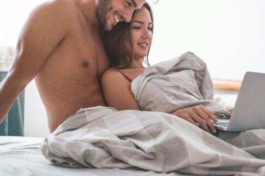 想尝试新鲜感？69种方法帮你突破性爱舒适区