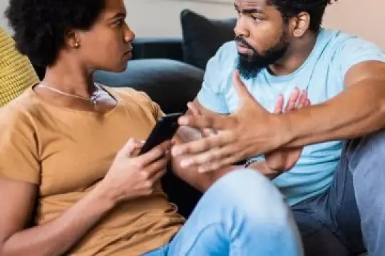 嫉妒正在破坏你的爱情生活？这8个重要建议帮你走出困境