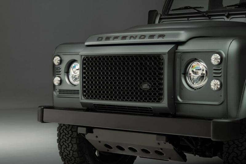 Land Rover Classic Defender V8 Octa Colours 1