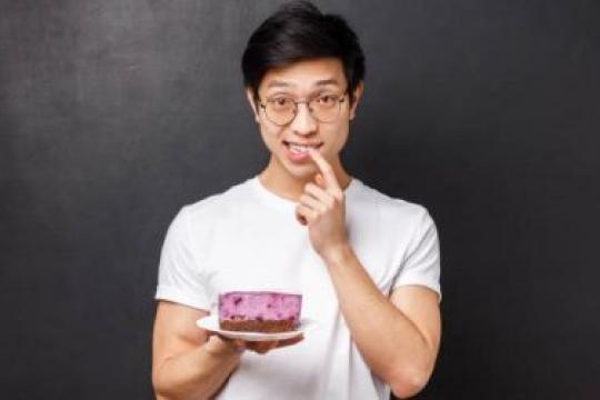 害羞男生喜欢你的15个信号