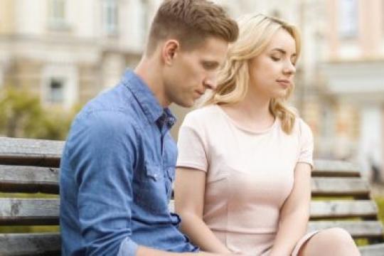 与正在经历离婚的女性约会的5个建议