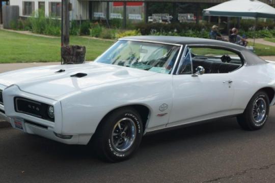 消失在谷仓中的8款经典肌肉车