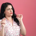 我在女性面前总是紧张，如何不让自己显得尴尬地表达好感？