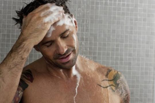 是的，你需要使用护发素，这背后有非常重要的理由