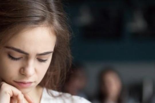 识别一个依赖型女性的20个明显特征