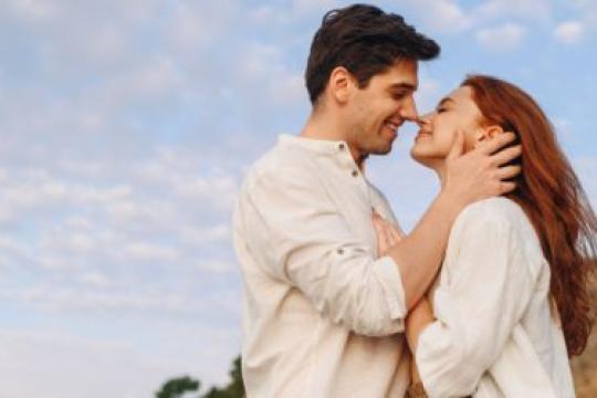 宇宙暗示你该与某人在一起的34个惊人迹象