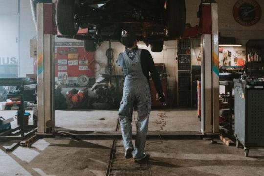 1969款雪佛兰Camaro：细看下部翼子板，隐患不容忽视